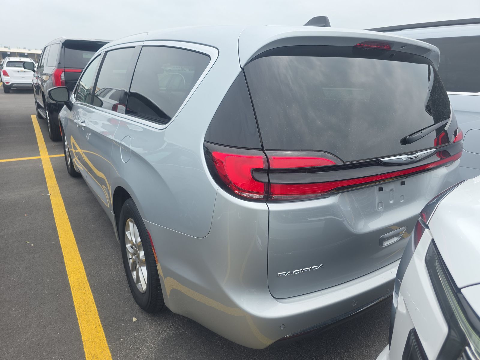2024 Chrysler Pacifica Touring L FWD