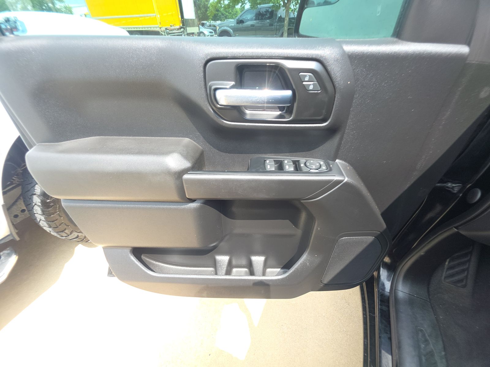 CHEVROLET SILVERADO - 10