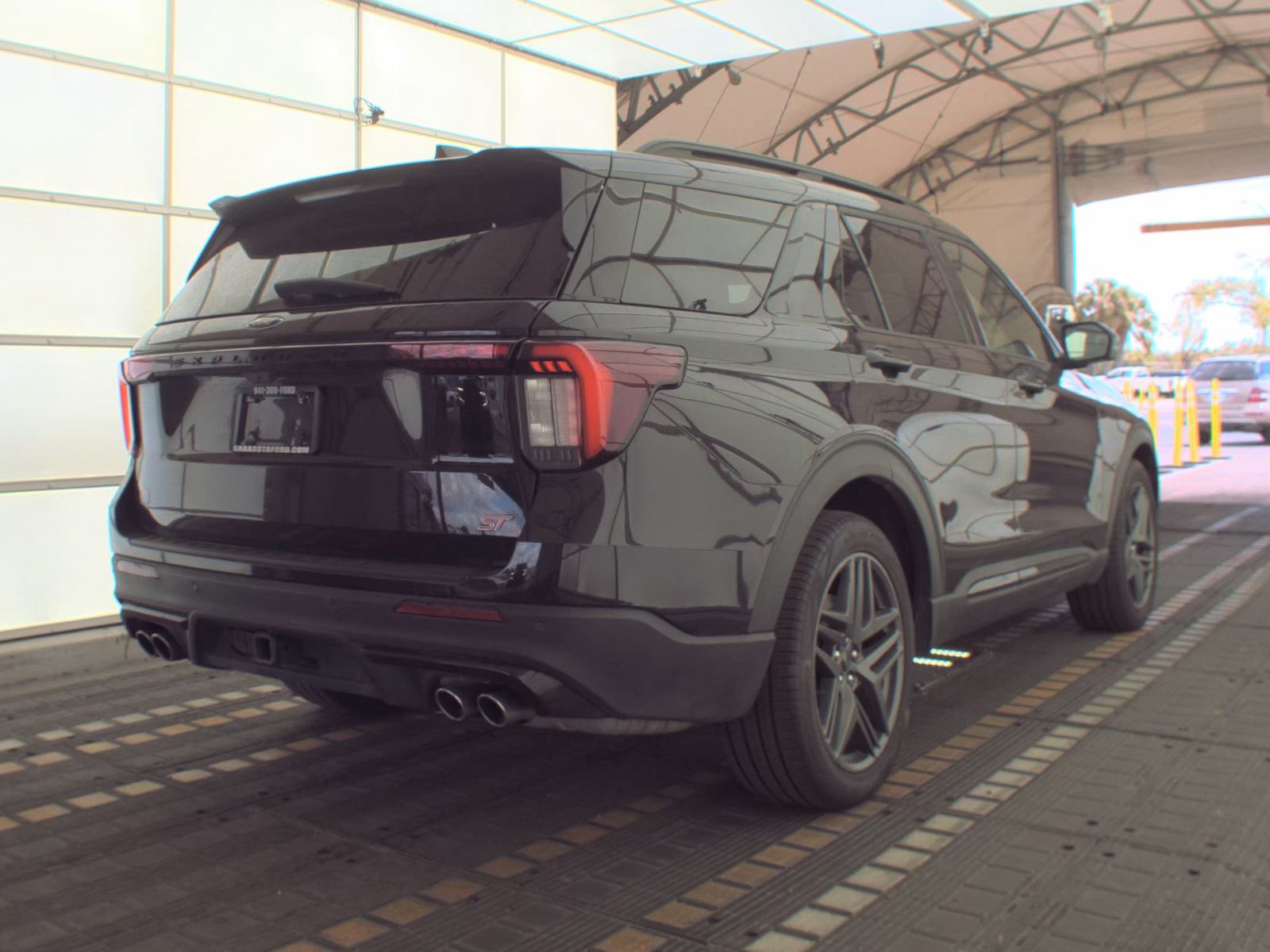 FORD EXPLORER - 6