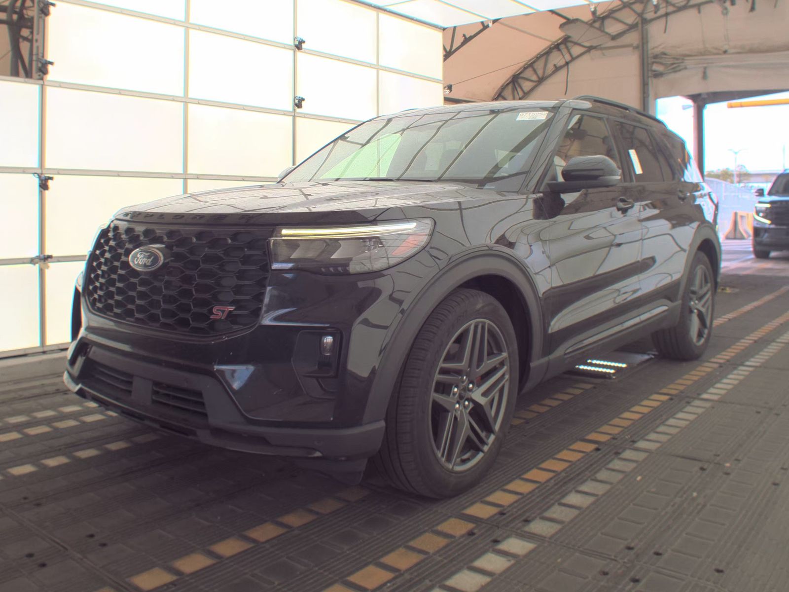 FORD EXPLORER - 1