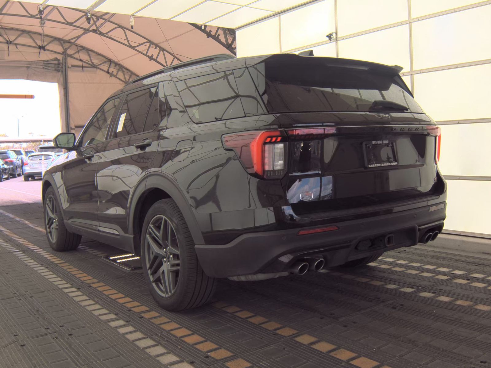 FORD EXPLORER - 9