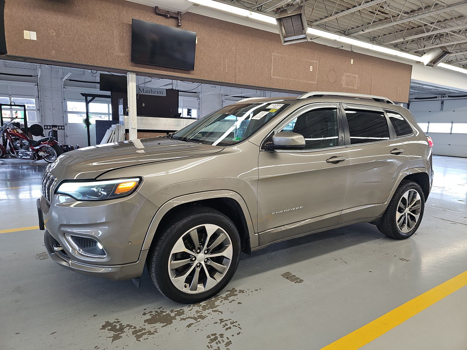 JEEP GRAND CHEROKEE - 1