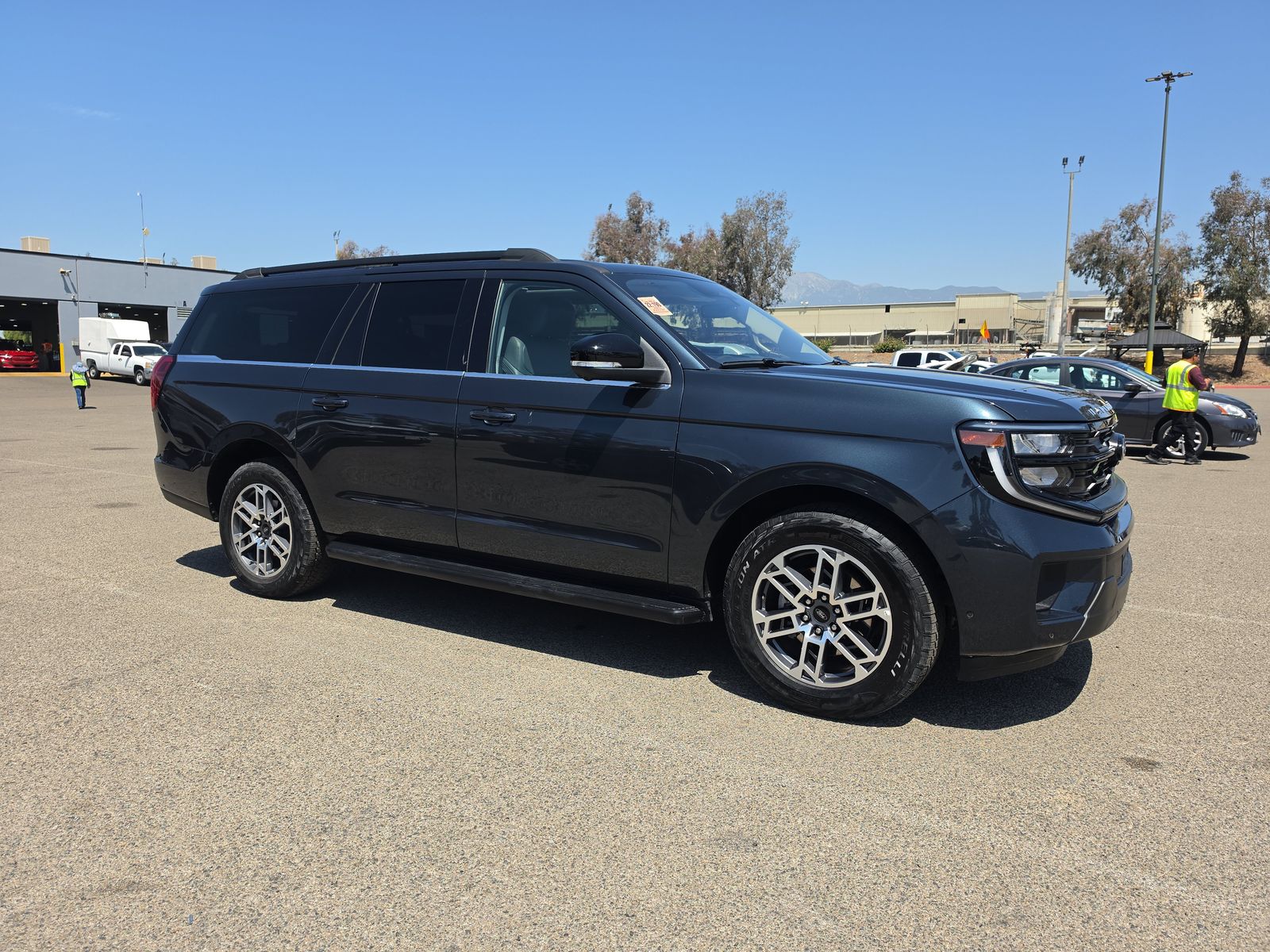 FORD EXPEDITION MAX - 4