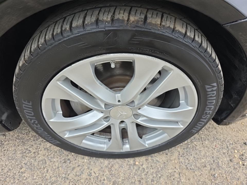 MERCEDES-BENZ E-CLASS - 10