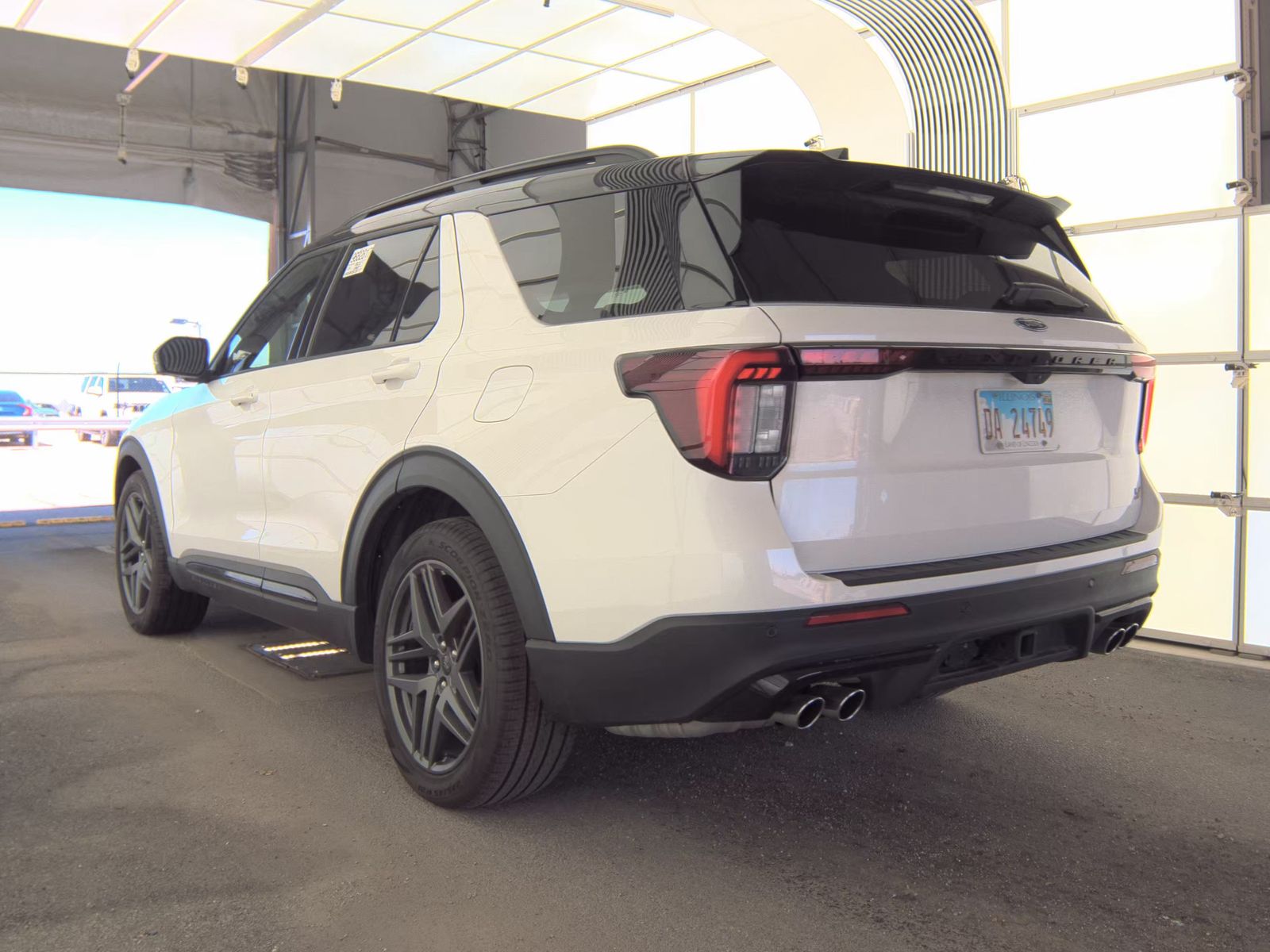 FORD EXPLORER - 9