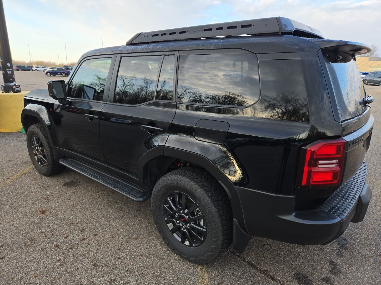 TOYOTA LAND CRUISER - 4