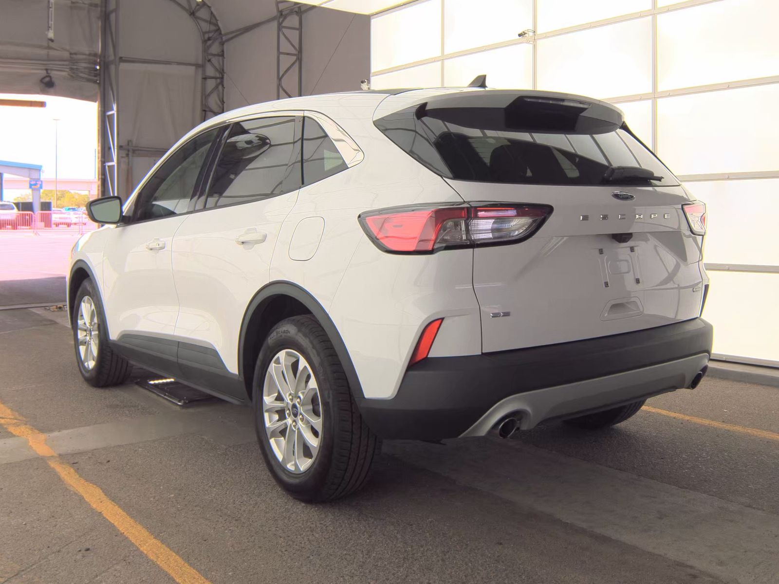 FORD ESCAPE - 9