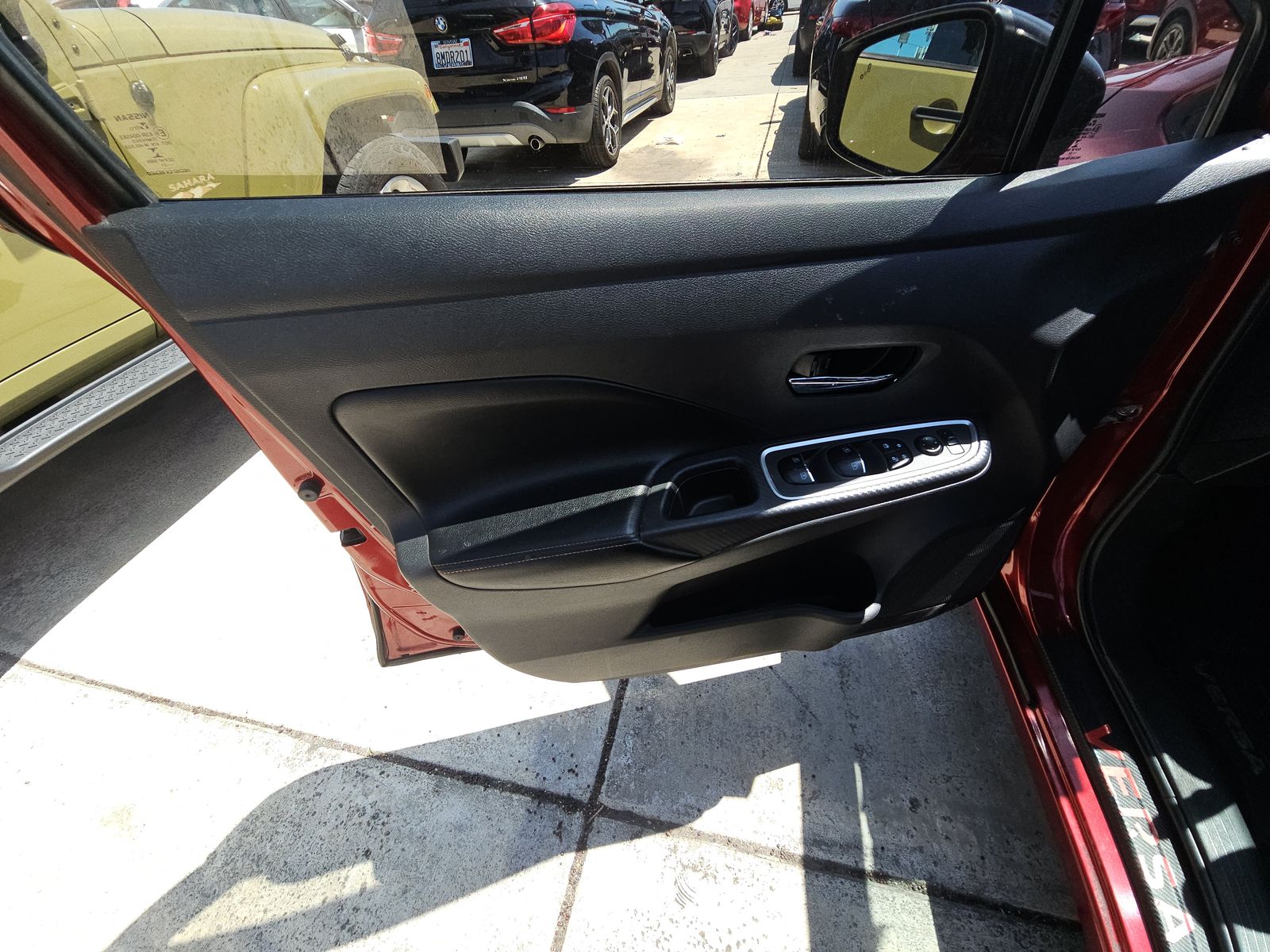 NISSAN VERSA - 10