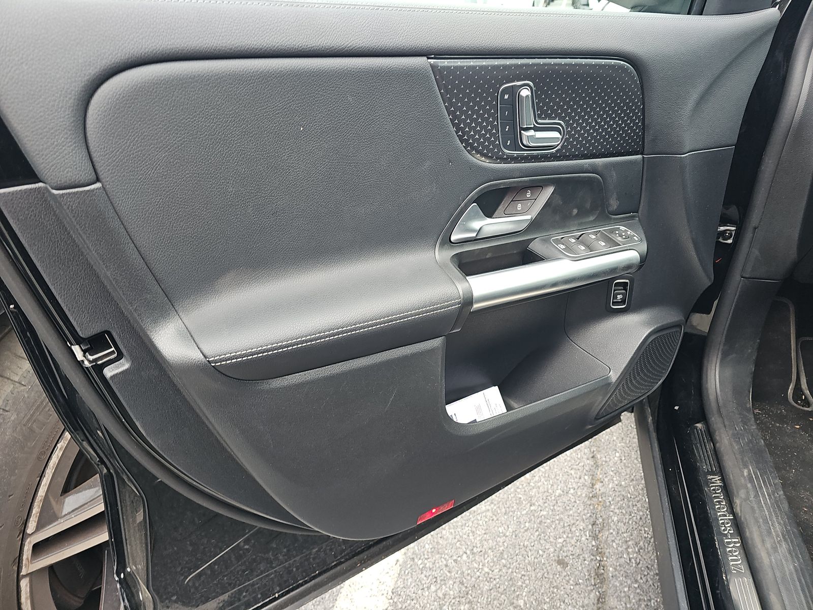 MERCEDES-BENZ GLA-CLASS - 10