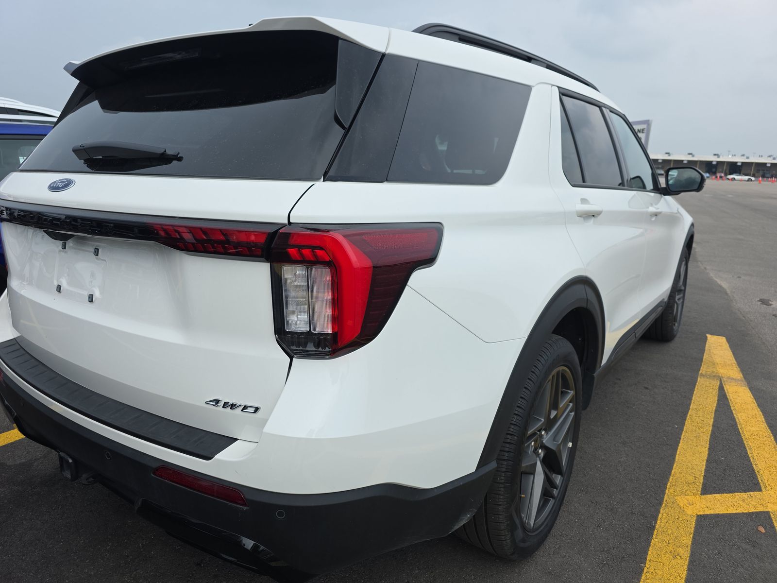 FORD EXPLORER - 6