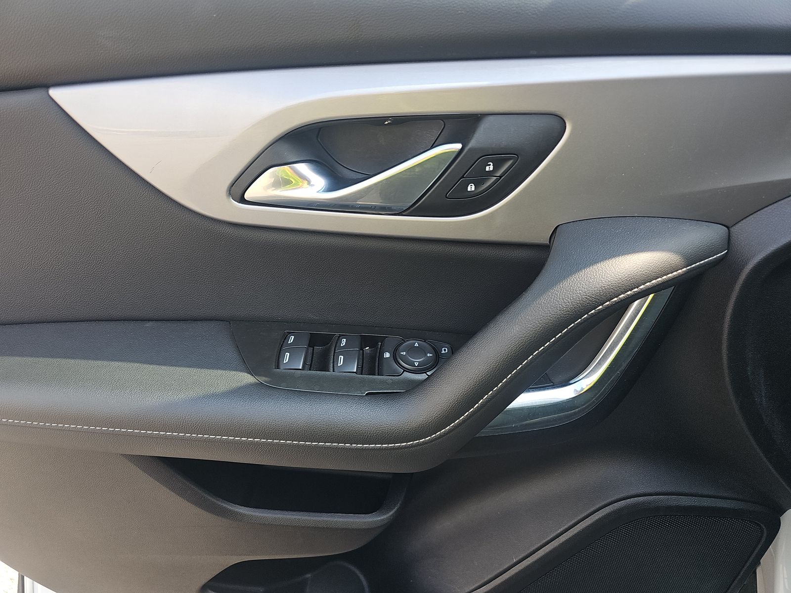 CHEVROLET CAMARO - 10