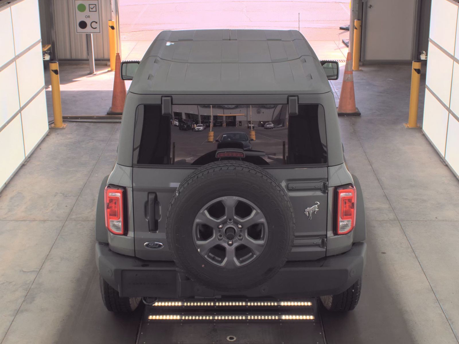 FORD BRONCO - 6