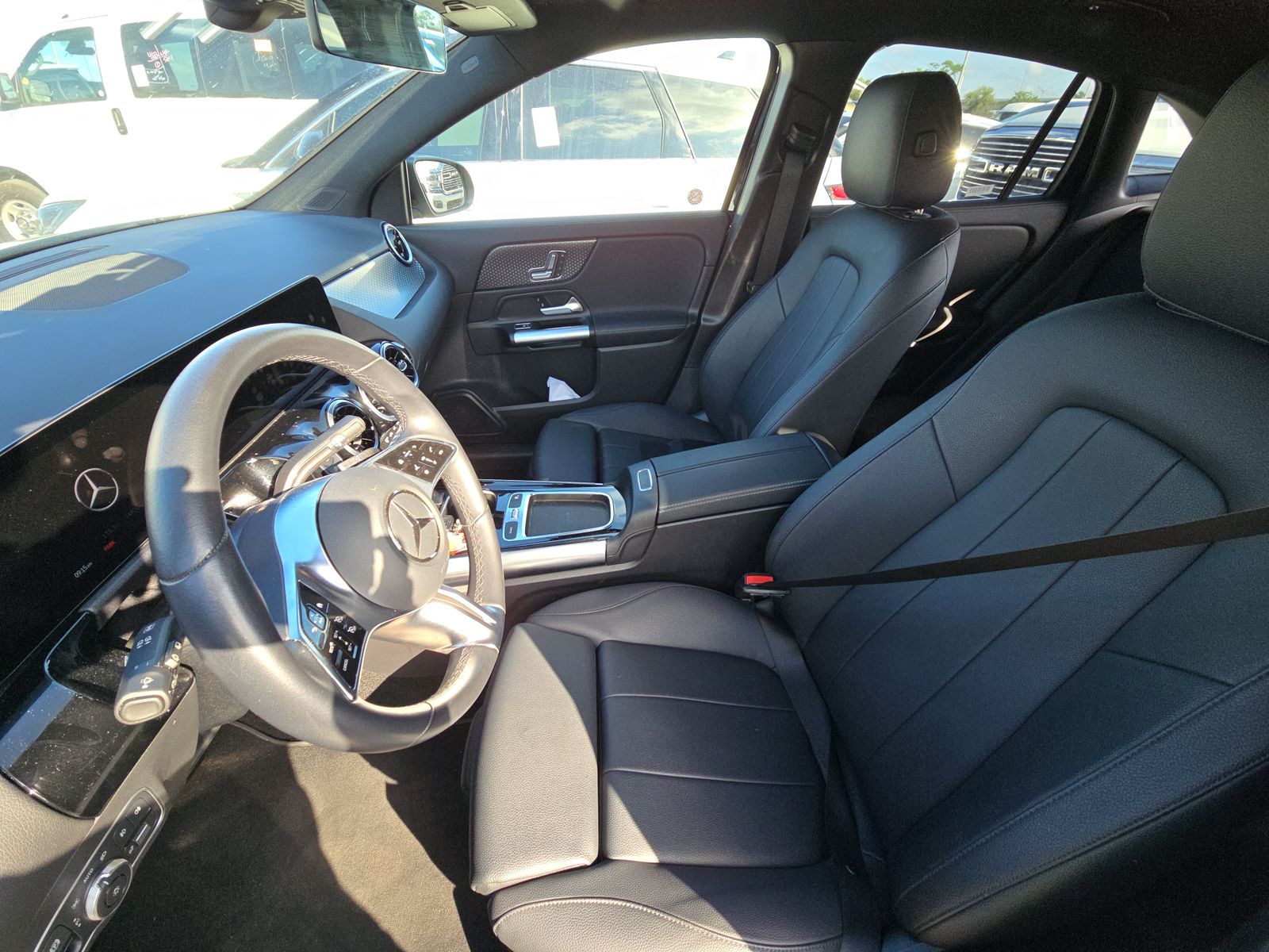 MERCEDES-BENZ GLA-CLASS - 8