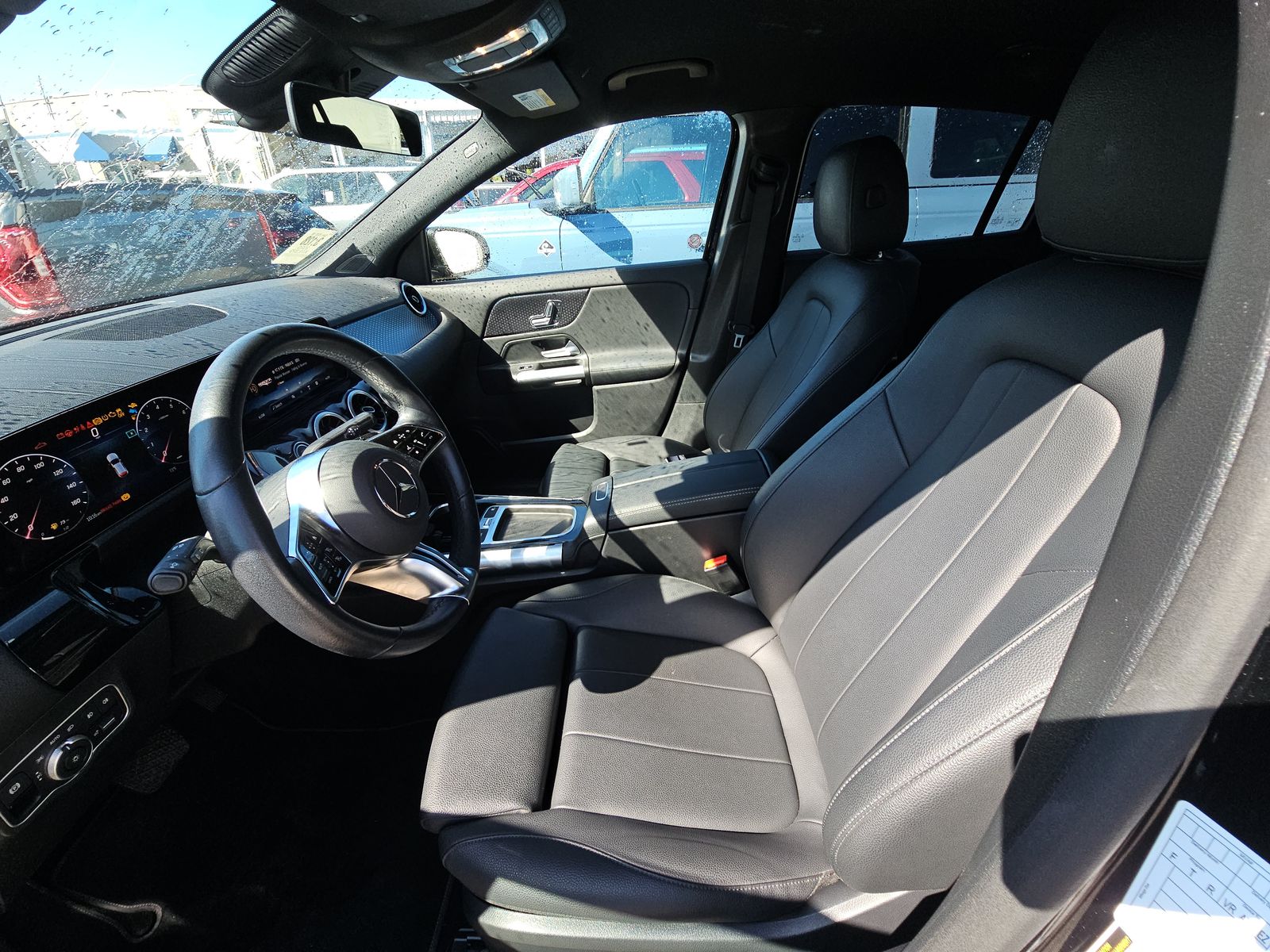 MERCEDES-BENZ GLA-CLASS - 8