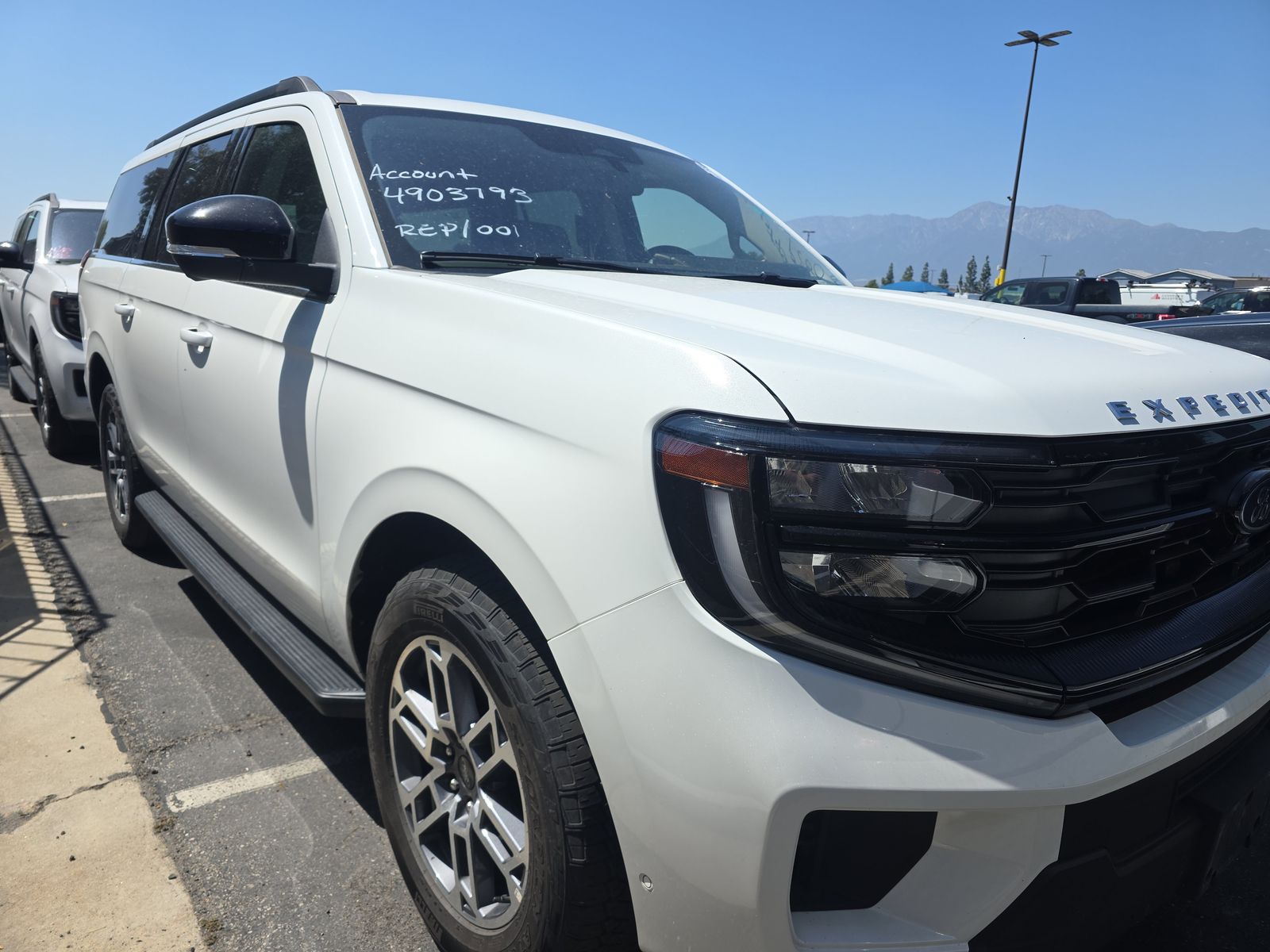FORD EXPEDITION MAX - 4