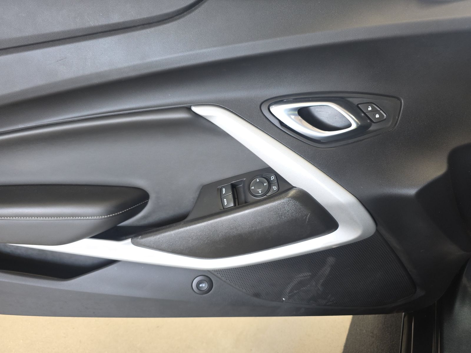 CHEVROLET CAMARO - 10