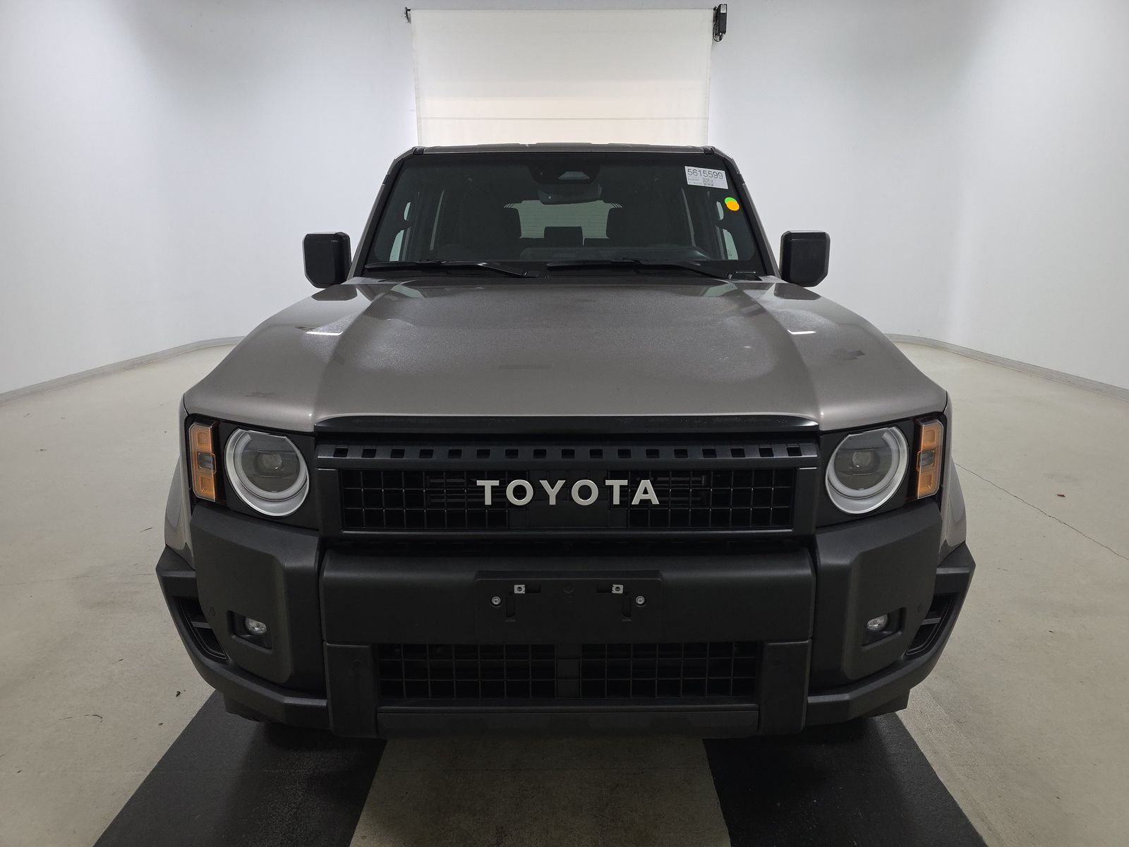 TOYOTA LAND CRUISER - 3