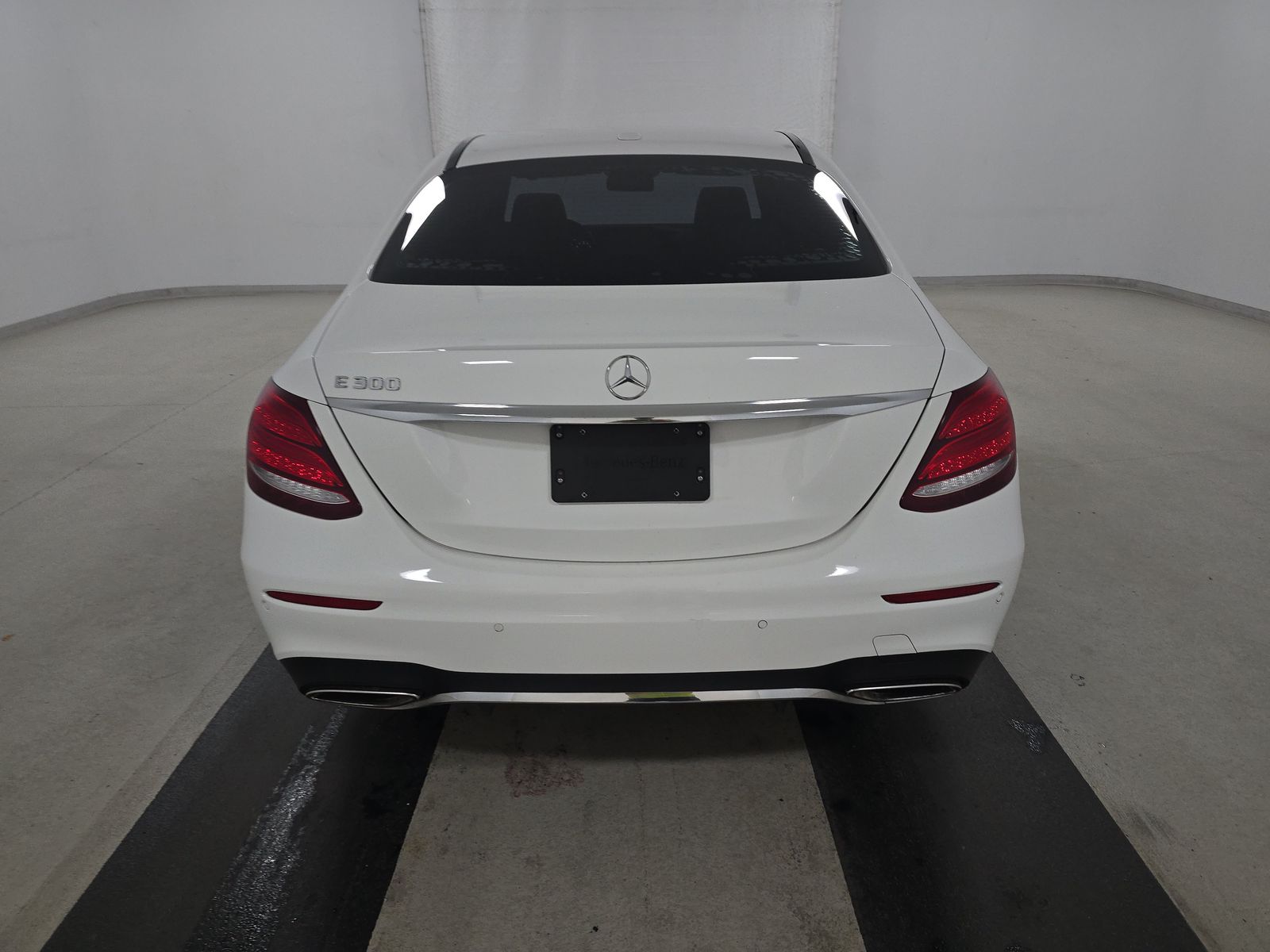 MERCEDES-BENZ E-CLASS - 6