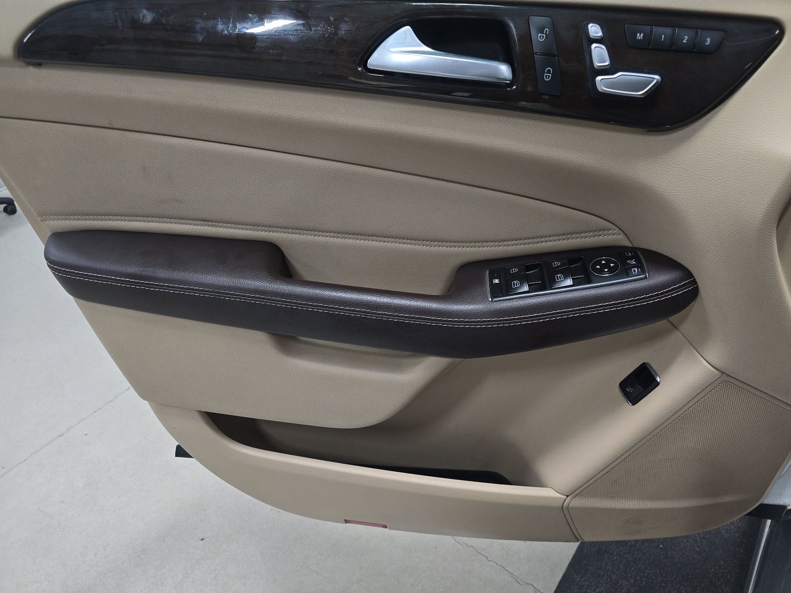 MERCEDES-BENZ GLE - 10