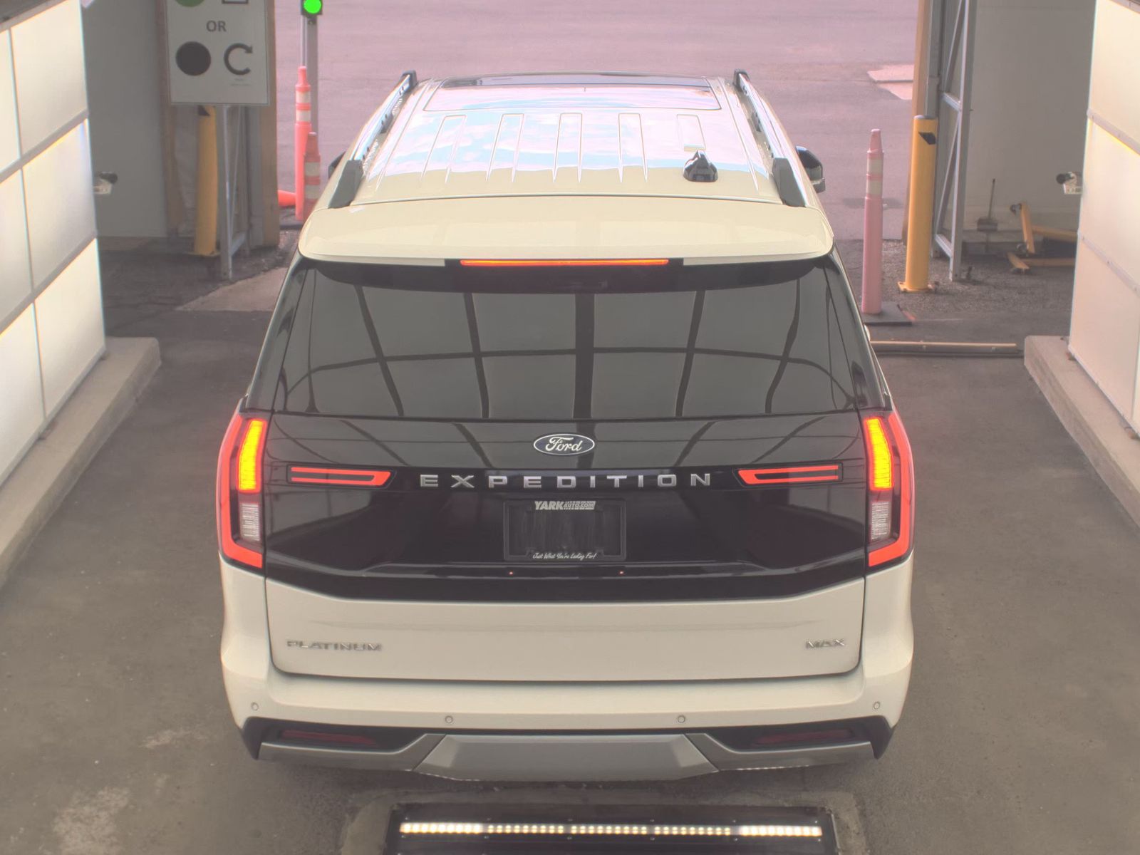 FORD EXPEDITION MAX - 7