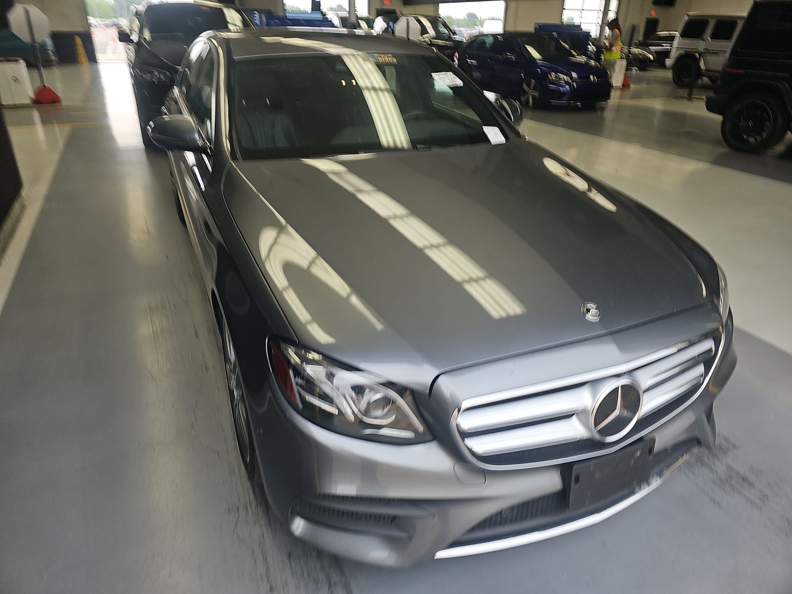 MERCEDES-BENZ E-CLASS - 4