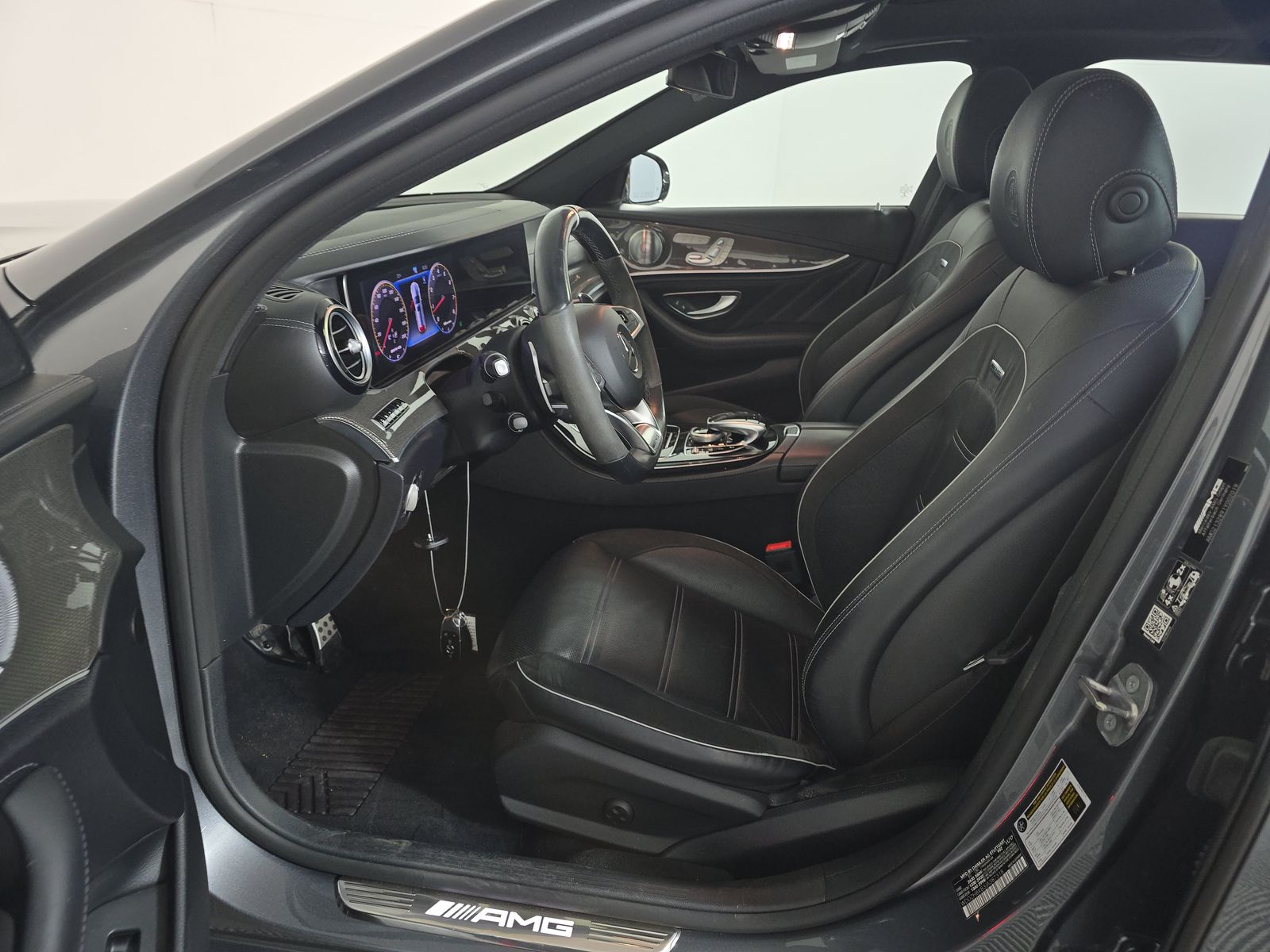 MERCEDES-BENZ E-CLASS AMG - 8