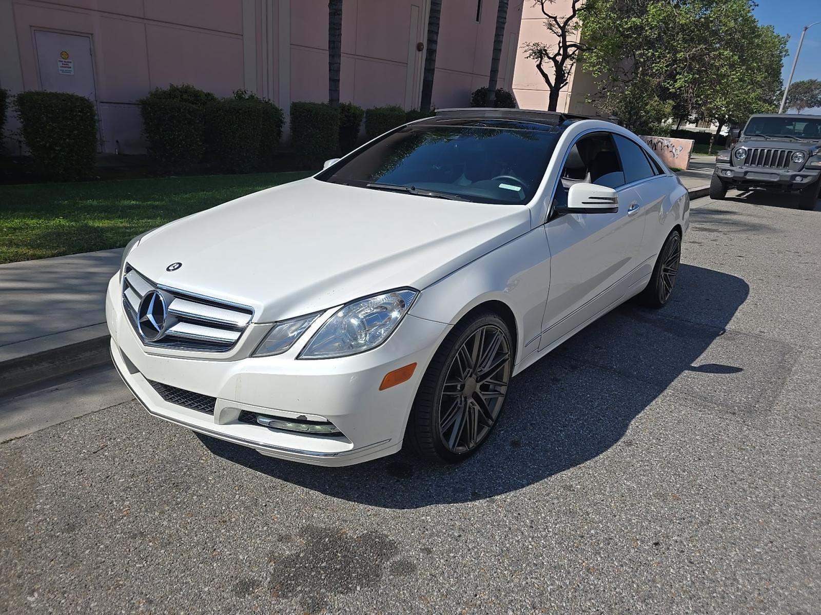 MERCEDES-BENZ E-CLASS - 1