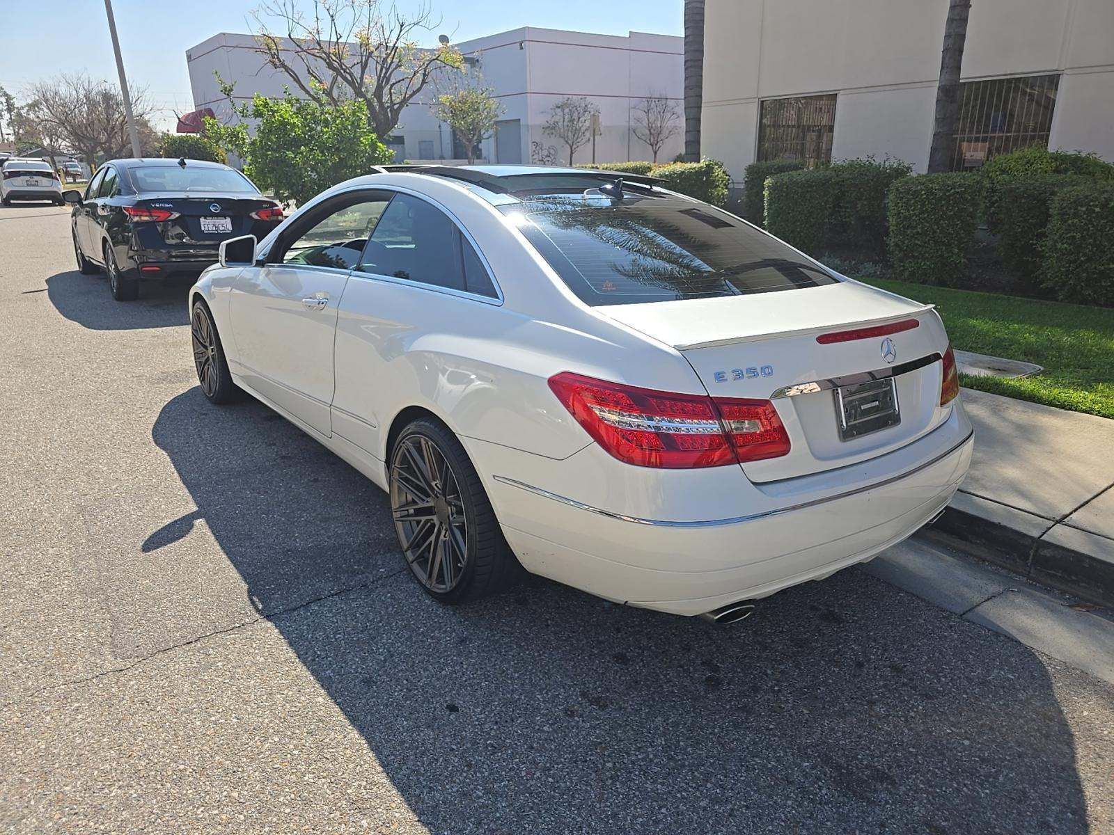 MERCEDES-BENZ E-CLASS - 4
