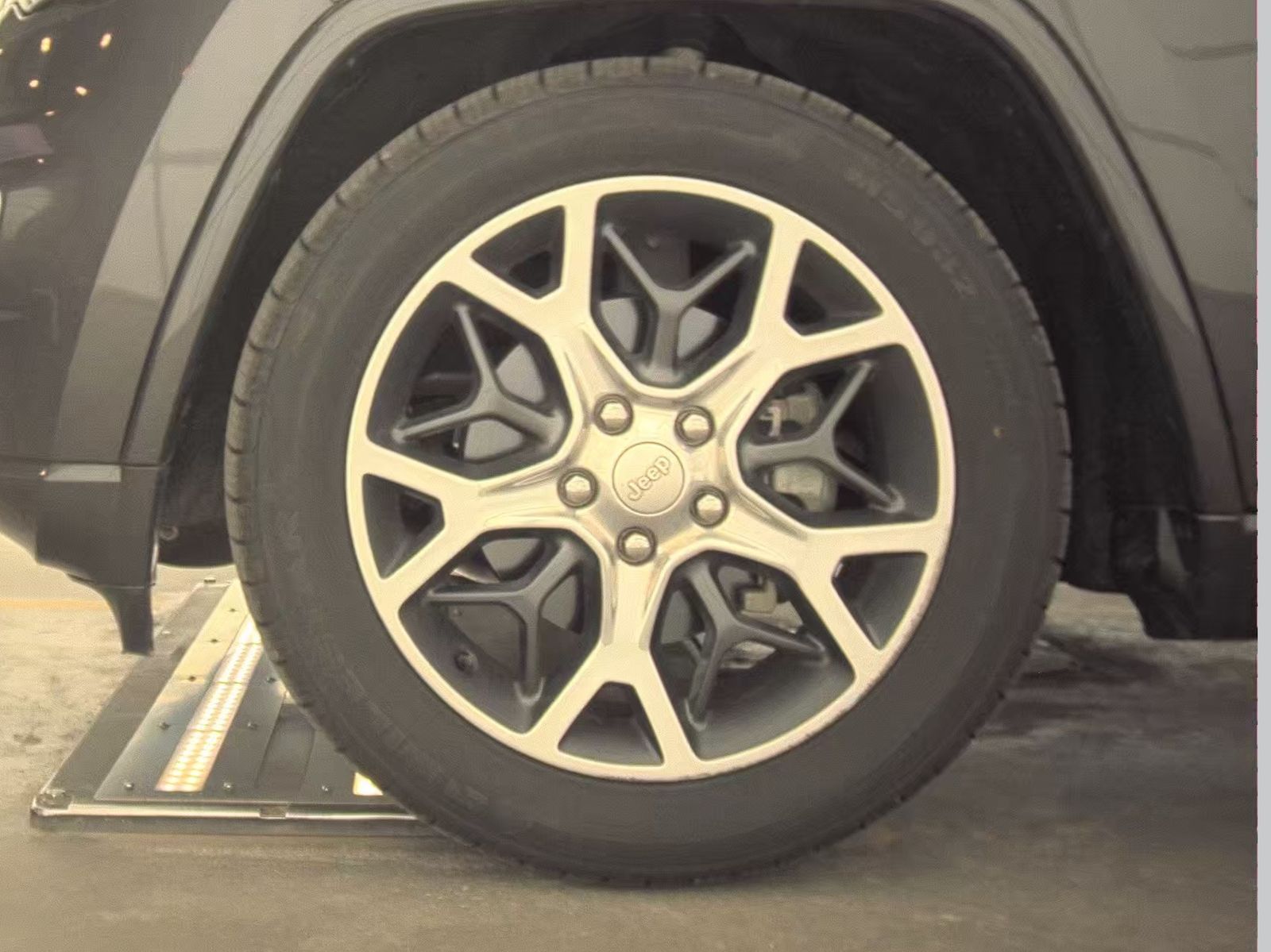 JEEP GRAND CHEROKEE - 10