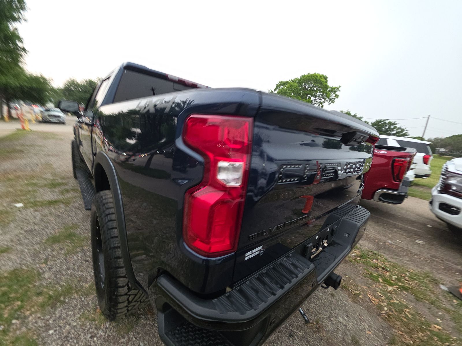 CHEVROLET SILVERADO - 7