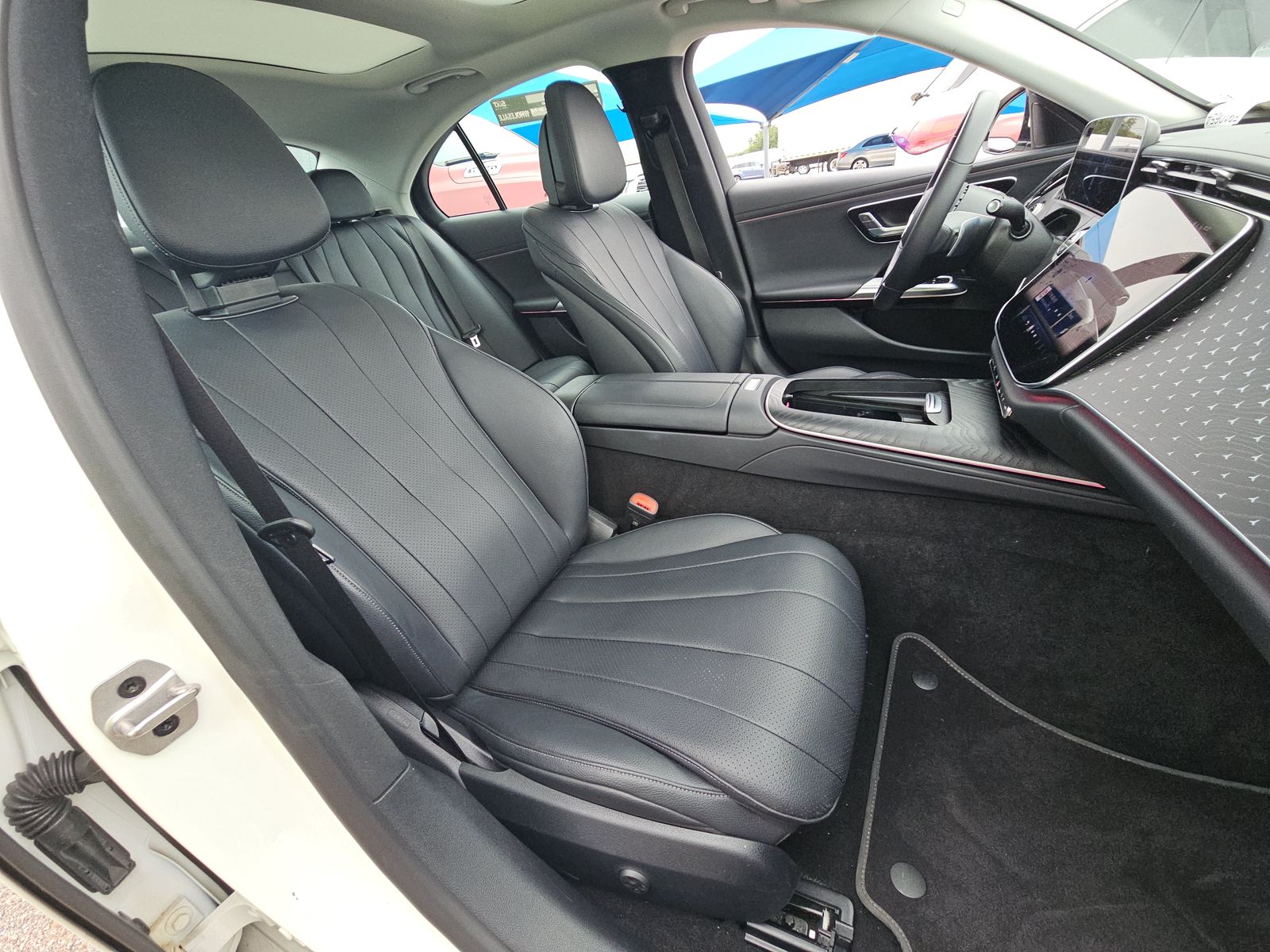 MERCEDES-BENZ E-CLASS - 9