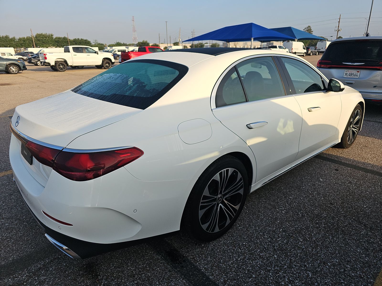 MERCEDES-BENZ E-CLASS - 5