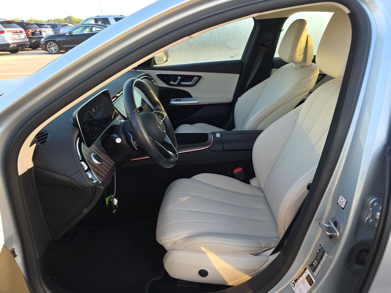 MERCEDES-BENZ E-CLASS - 8