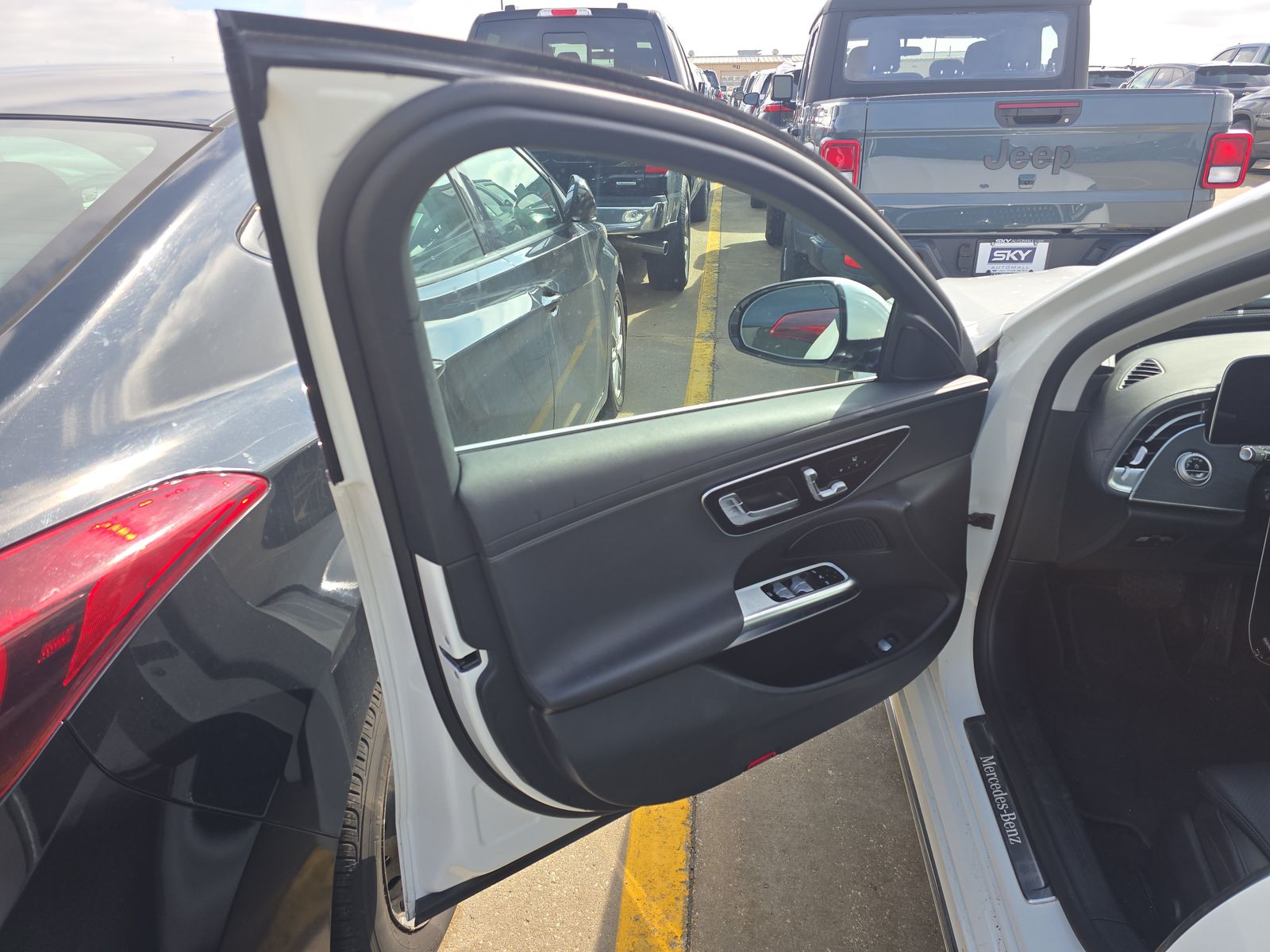 MERCEDES-BENZ E-CLASS - 10