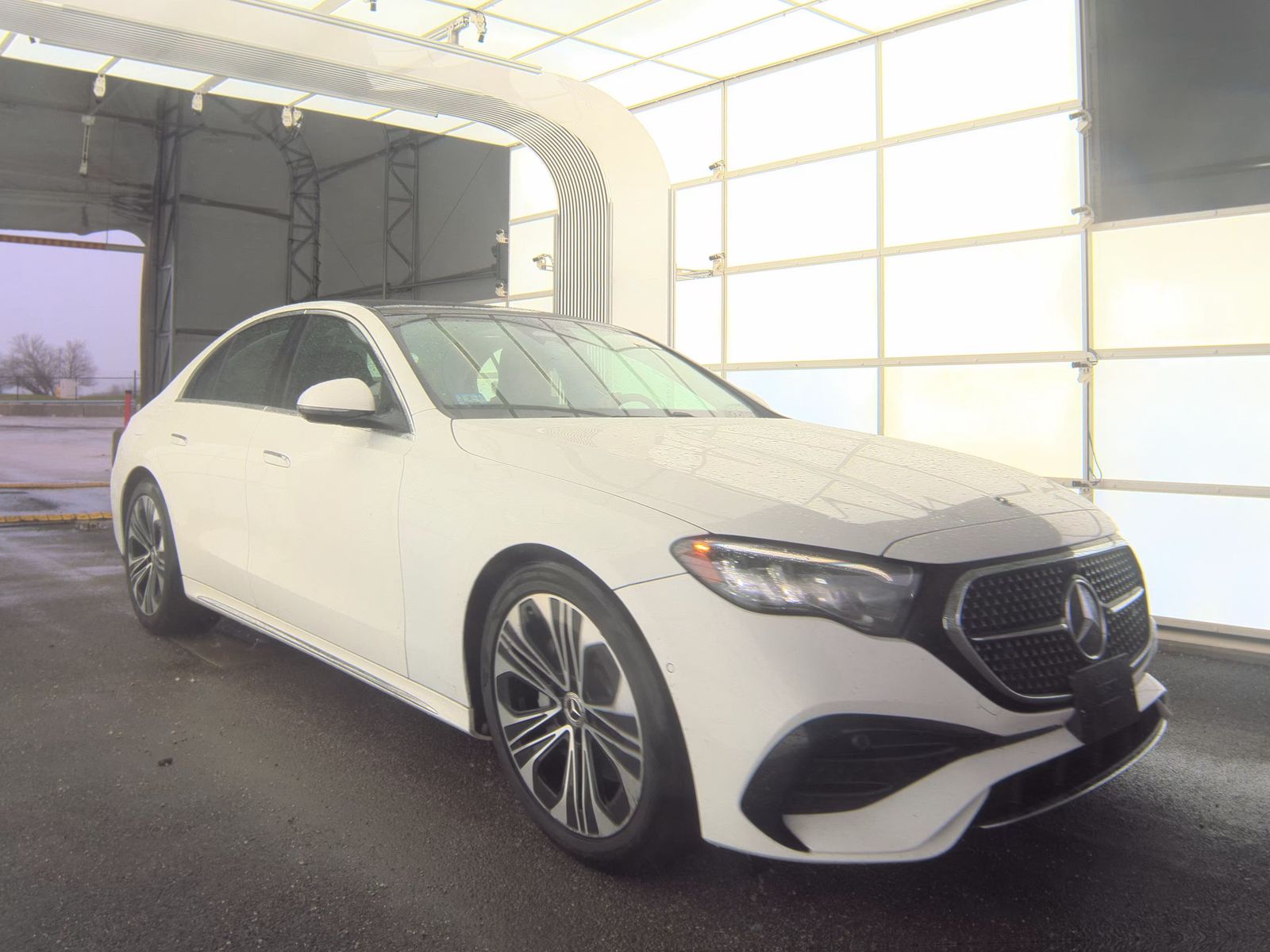 MERCEDES-BENZ E-CLASS - 4