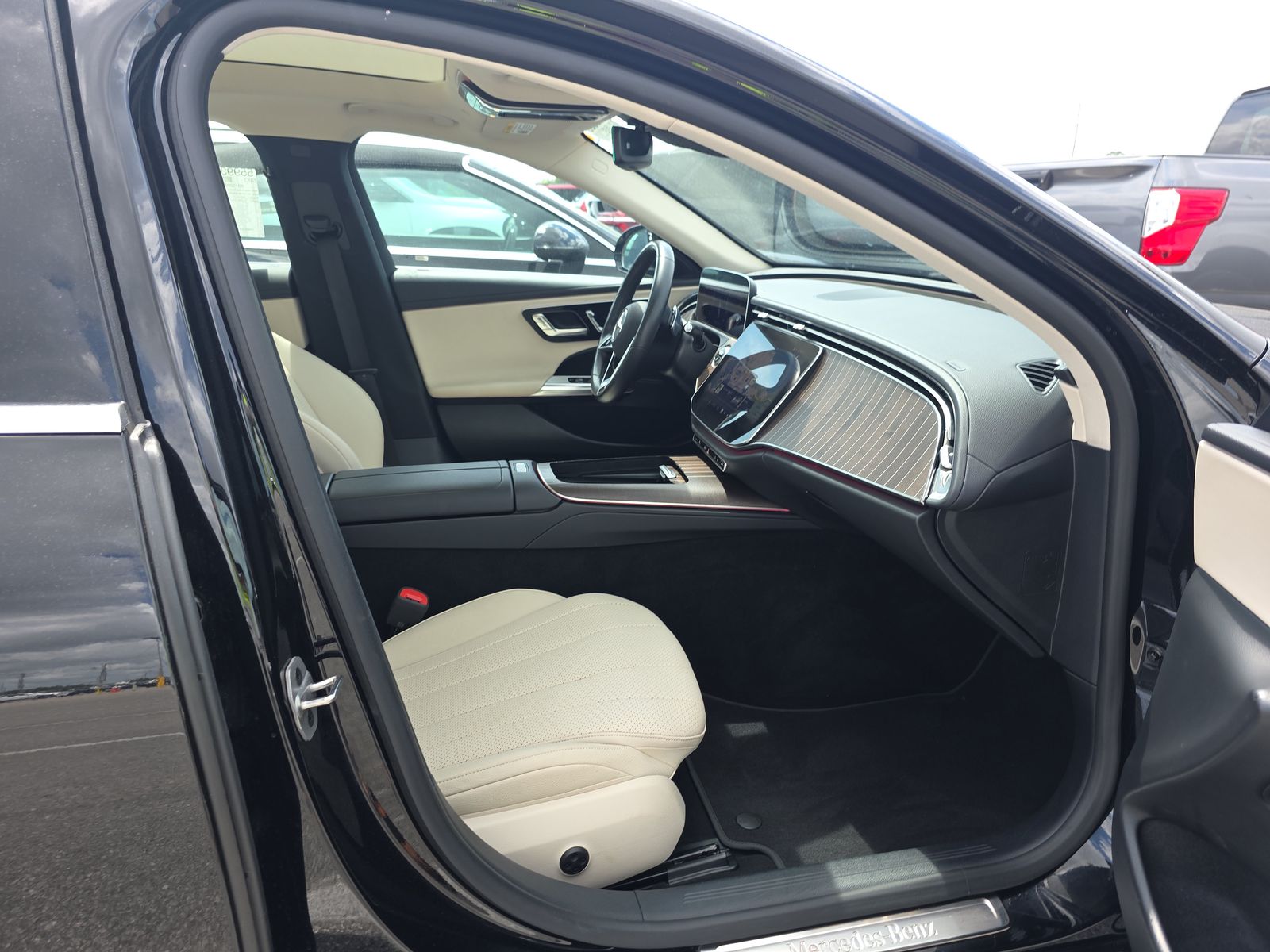 MERCEDES-BENZ E-CLASS - 9