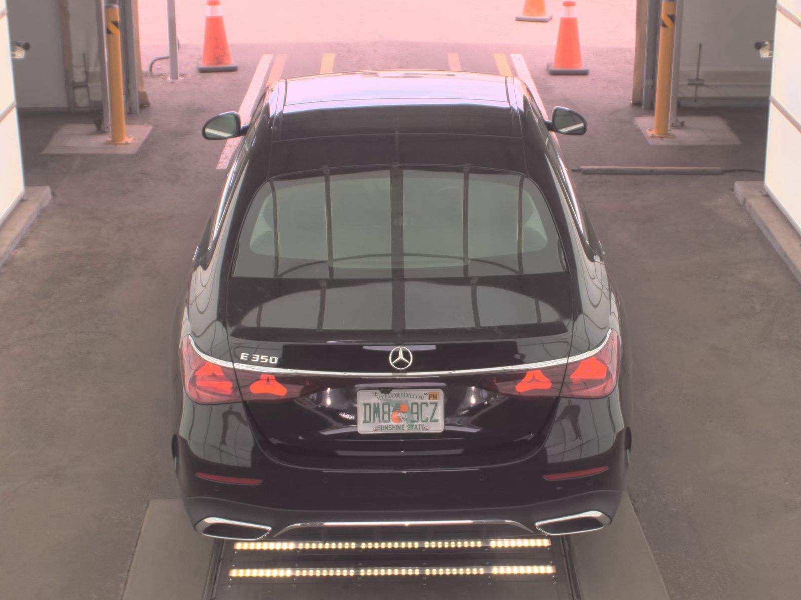 MERCEDES-BENZ E-CLASS - 6