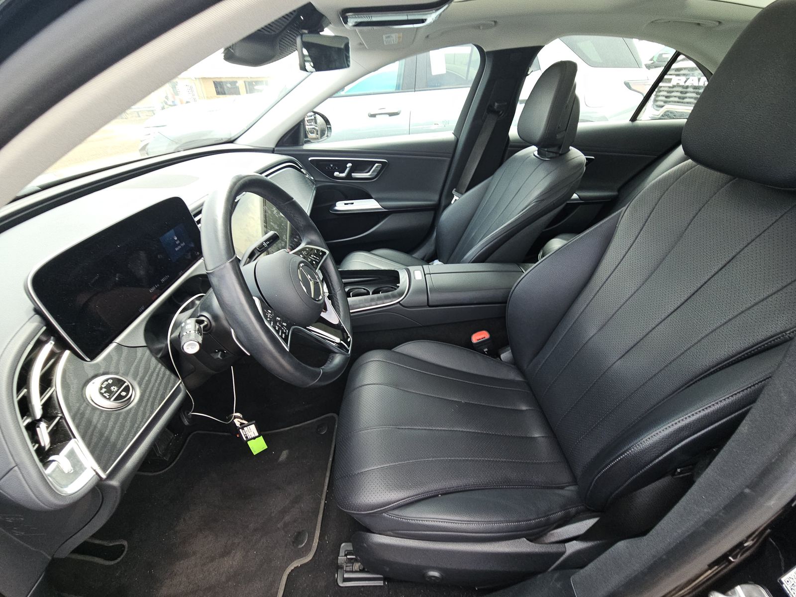 MERCEDES-BENZ E-CLASS - 8