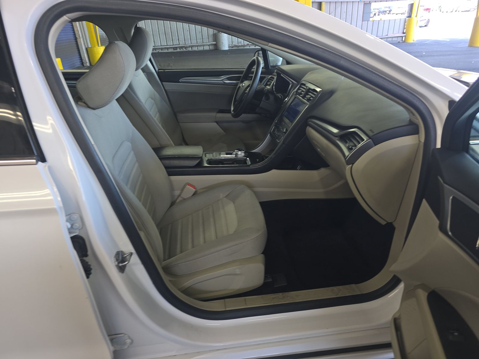 FORD FUSION - 9