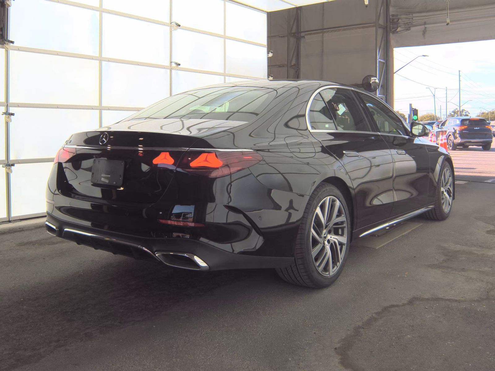 MERCEDES-BENZ E-CLASS - 5