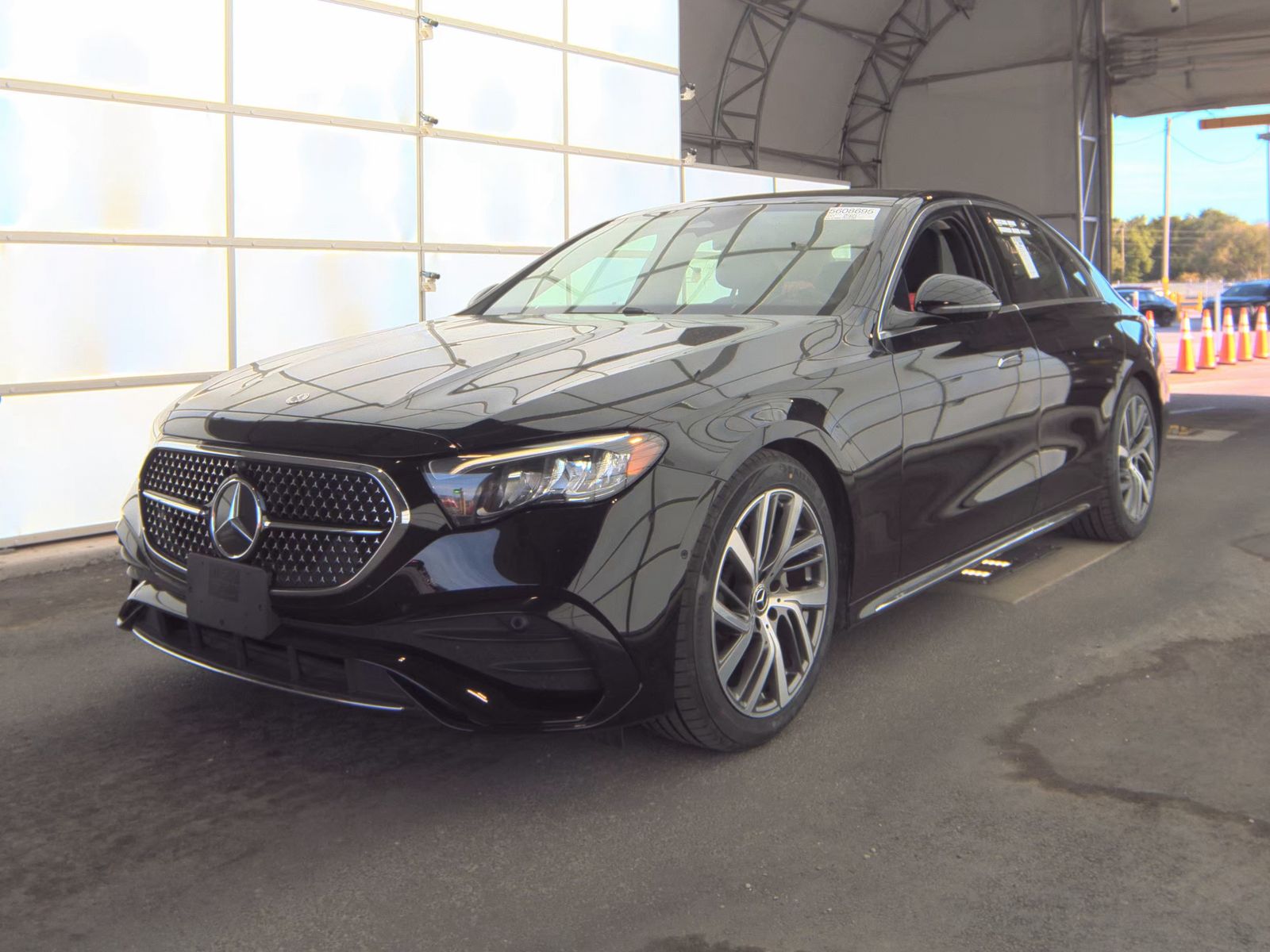 MERCEDES-BENZ E-CLASS - 1