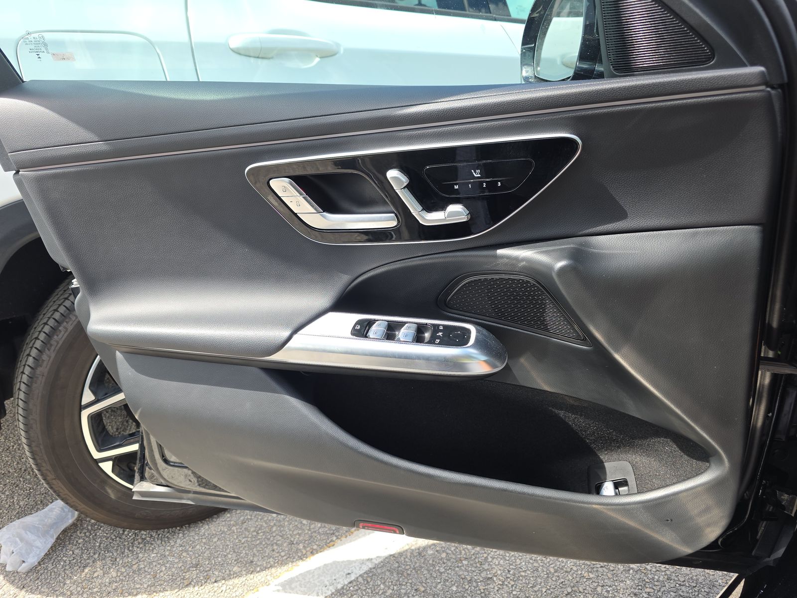 MERCEDES-BENZ E-CLASS - 10