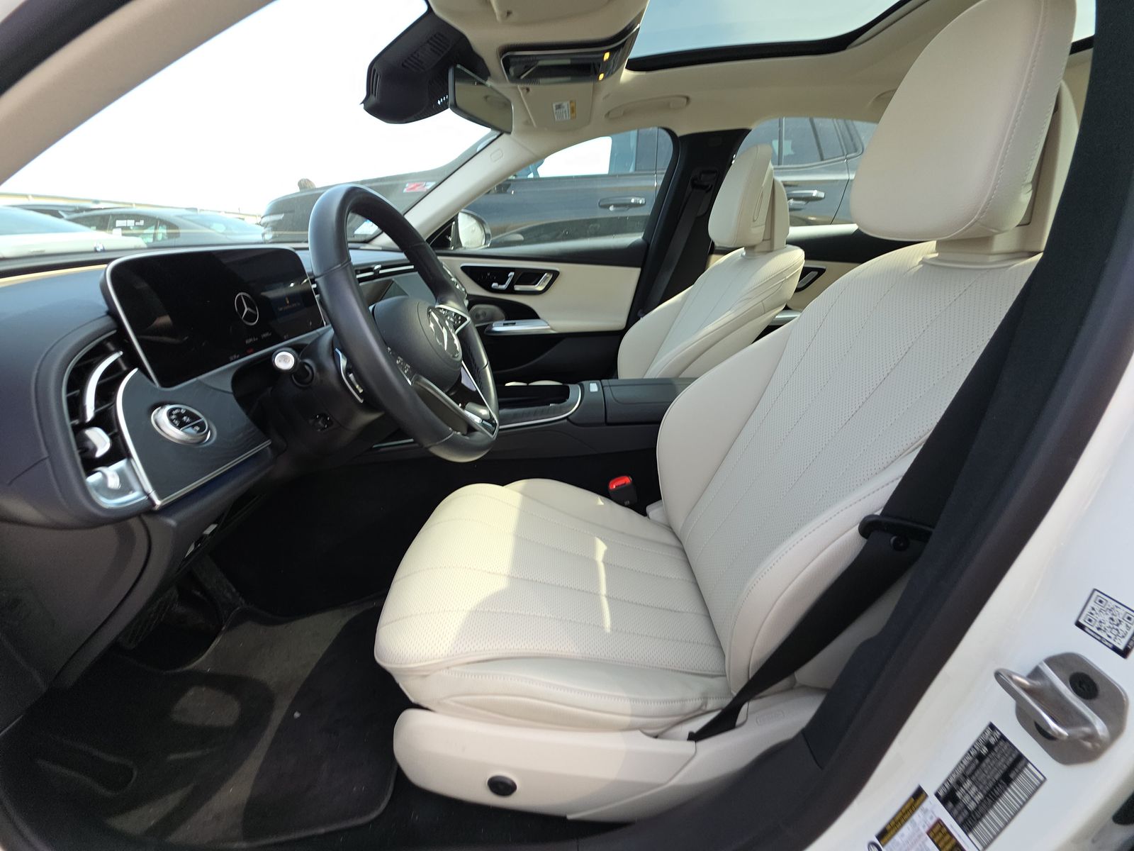 MERCEDES-BENZ E-CLASS - 8