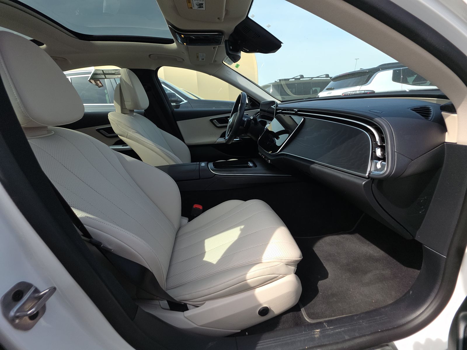 MERCEDES-BENZ E-CLASS - 9