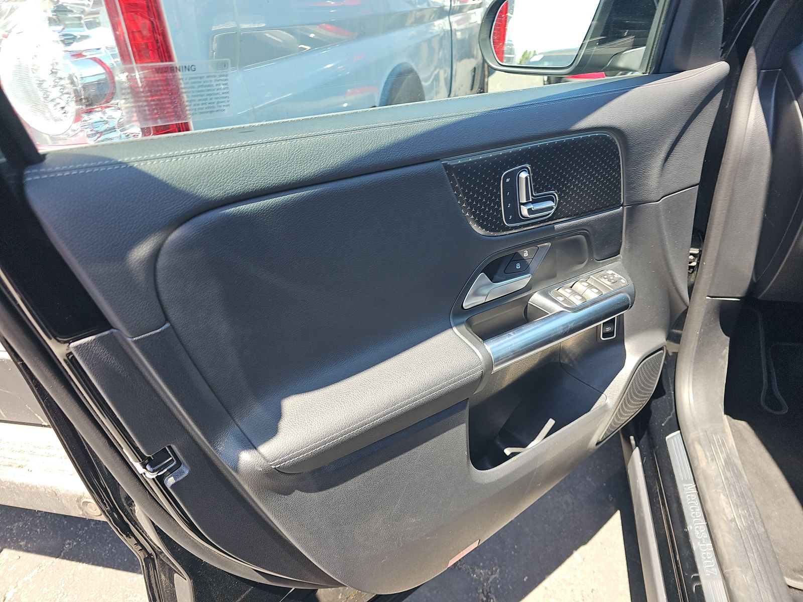 MERCEDES-BENZ GLA-CLASS - 10