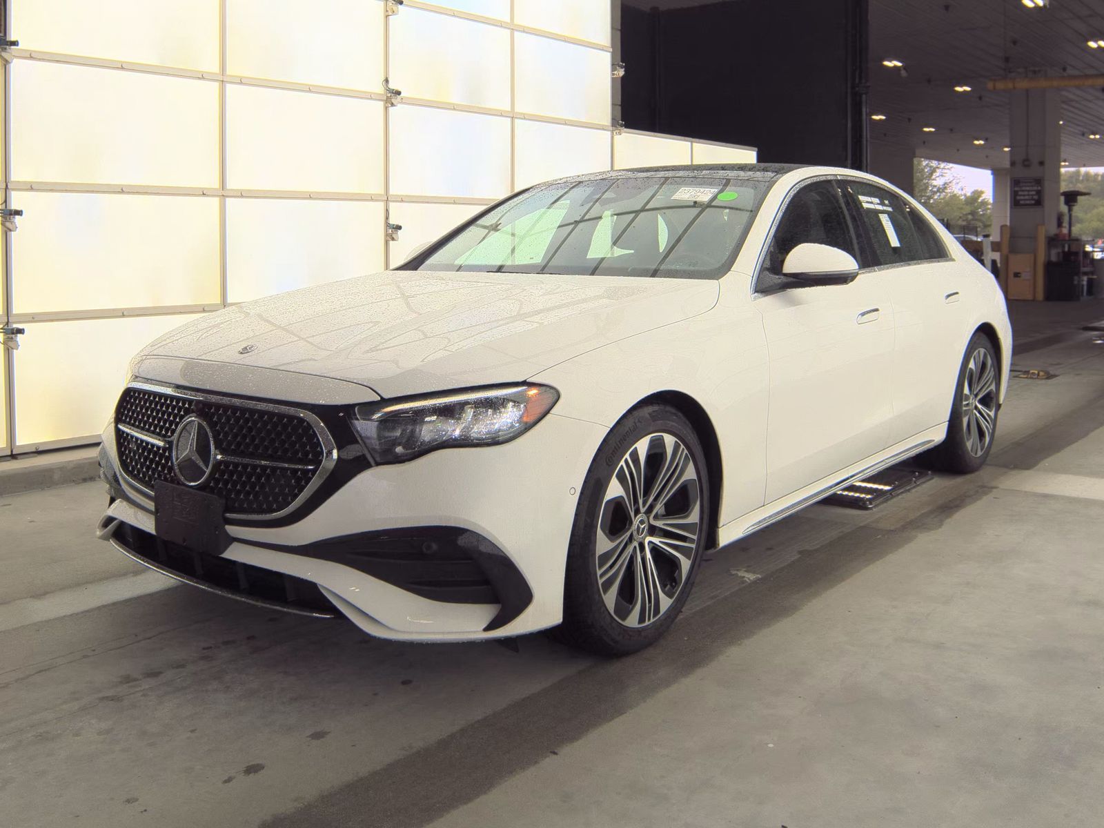 MERCEDES-BENZ E-CLASS - 1