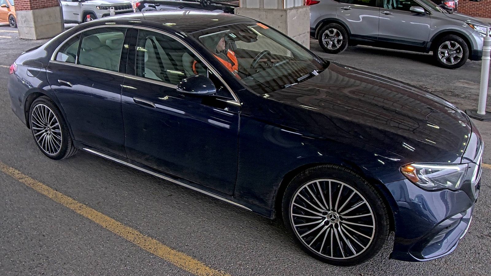 MERCEDES-BENZ E-CLASS - 4