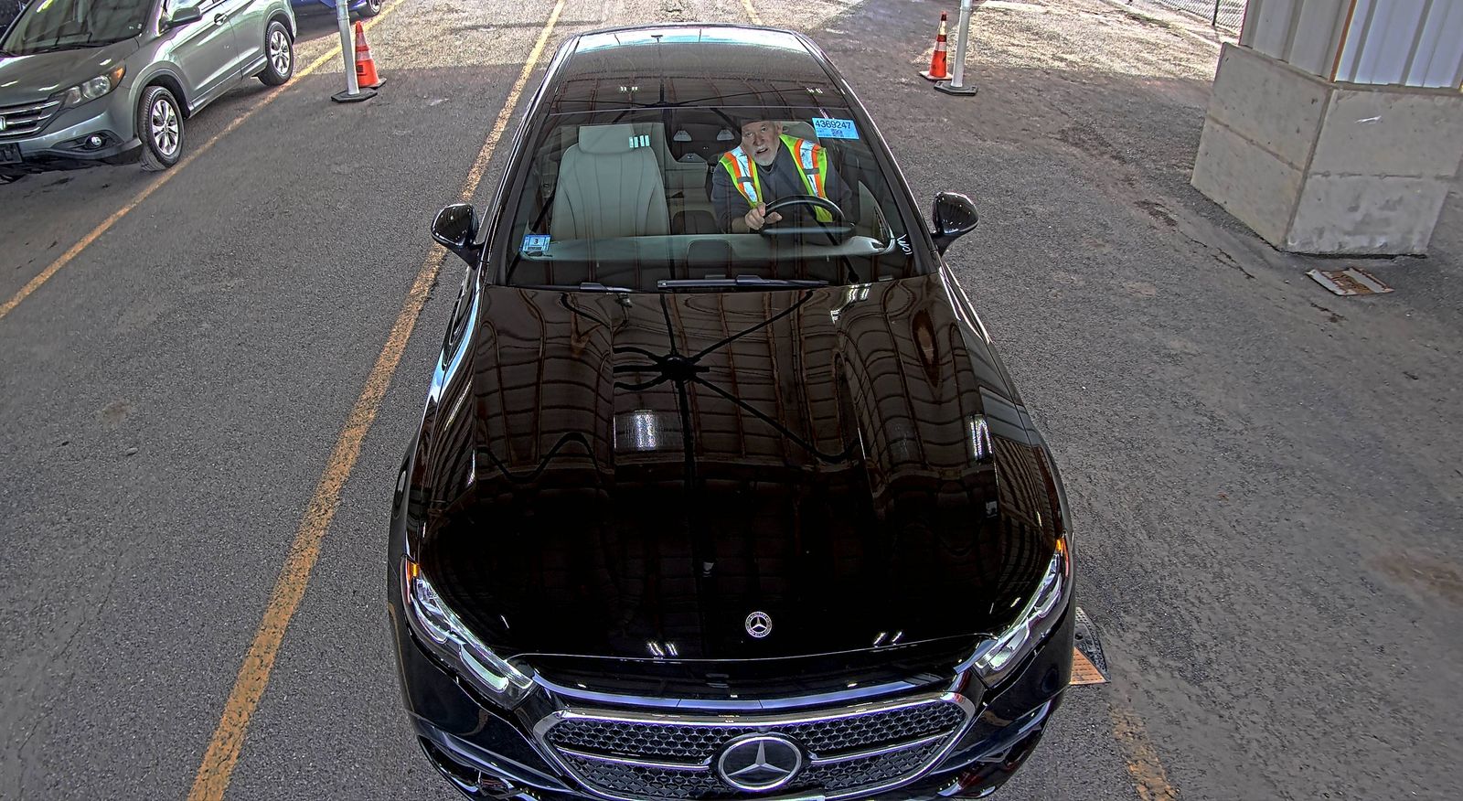 MERCEDES-BENZ E-CLASS - 3