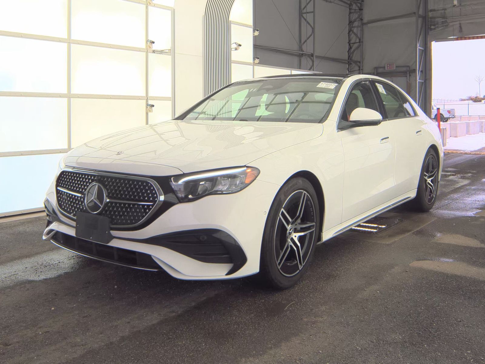 MERCEDES-BENZ E-CLASS - 1