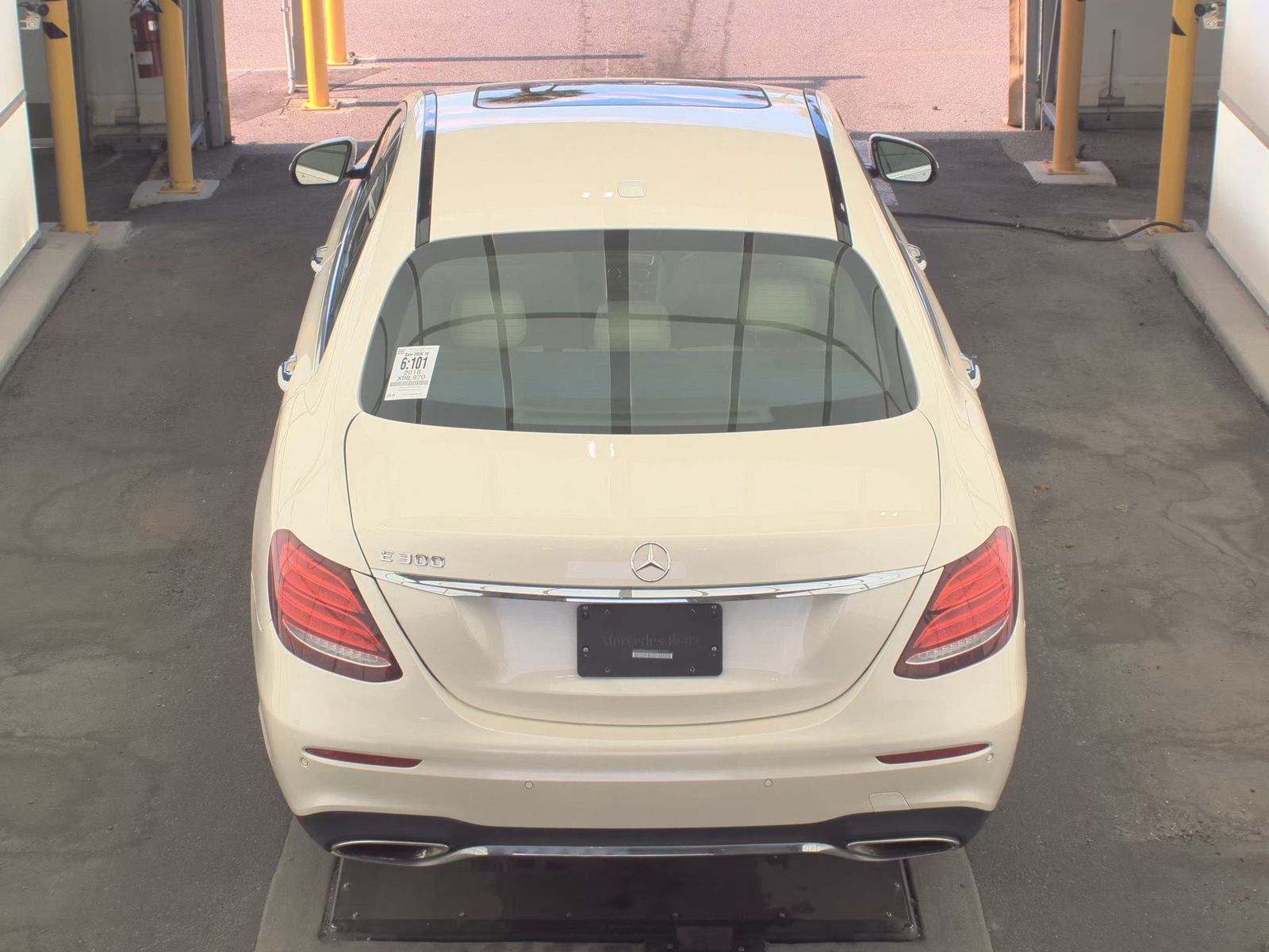 MERCEDES-BENZ E-CLASS - 6